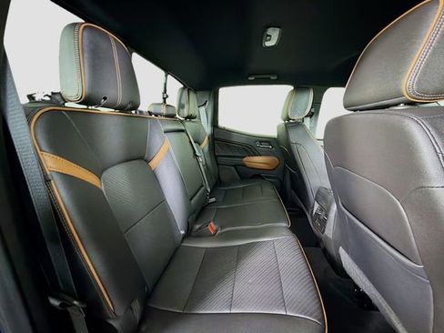 Used 2023 GMC Canyon AT4 w/ AT4 Premium Package image 27