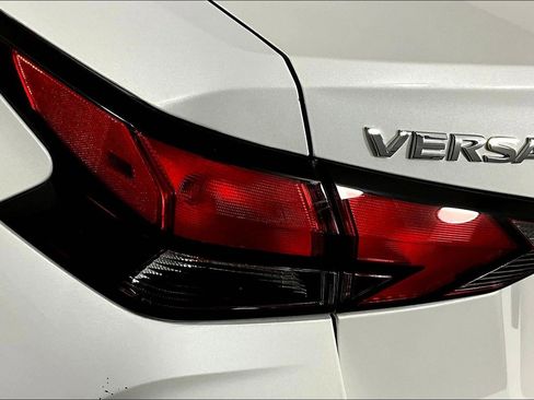 Certified 2023 Nissan Versa SV FWD image 23