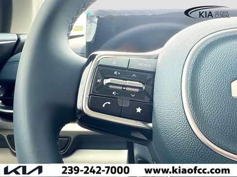 New 2026 Kia Carnival SX image 39