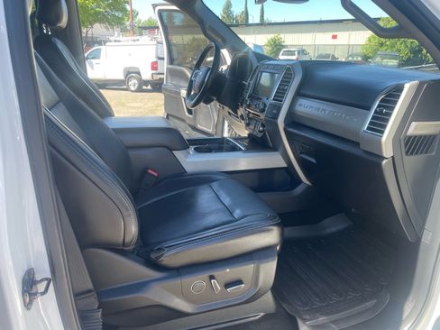 Used 2017 Ford F250 Lariat w/ Lariat Ultimate Package image 14