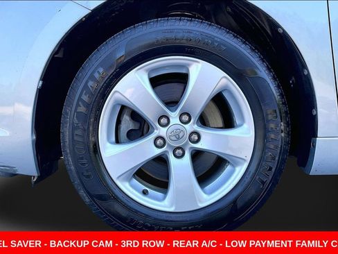 Used 2013 Toyota Sienna LE FWD image 32