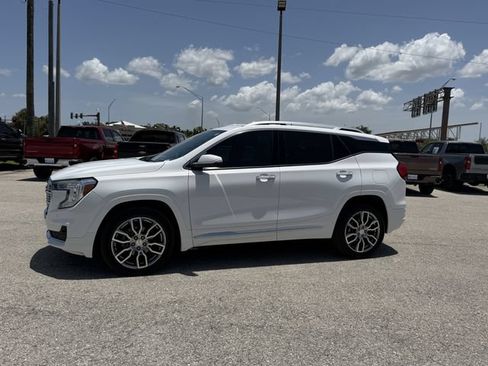 Used 2023 GMC Terrain Denali AWD/4WD image 10