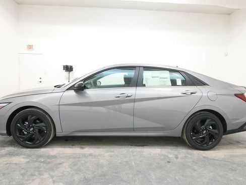 New 2026 Hyundai Elantra SEL Sport image 4