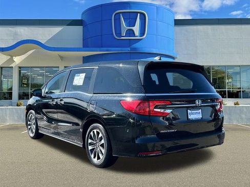 Used 2023 Honda Odyssey EX-L image 4