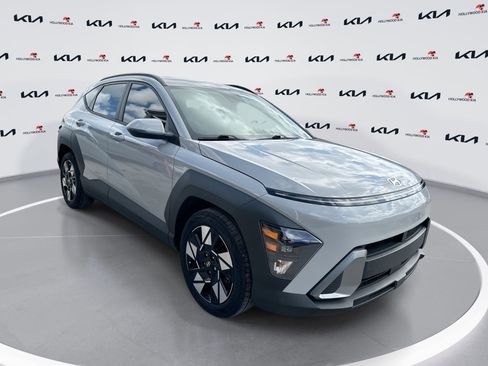 Used 2024 Hyundai Kona SEL w/ Convenience Package FWD image 1