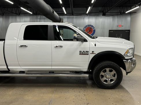 Used 2017 RAM 3500 Big Horn image 17