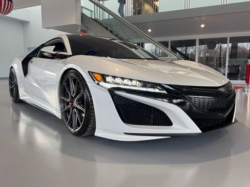 Used 2020 Acura NSX image 9
