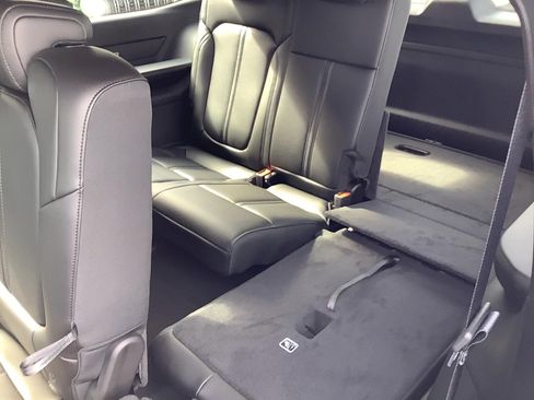 New 2026 Jeep Grand Wagoneer 4X4 image 8