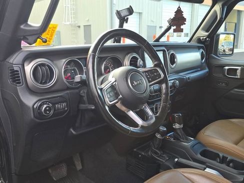 Used 2020 Jeep Gladiator Rubicon image 9