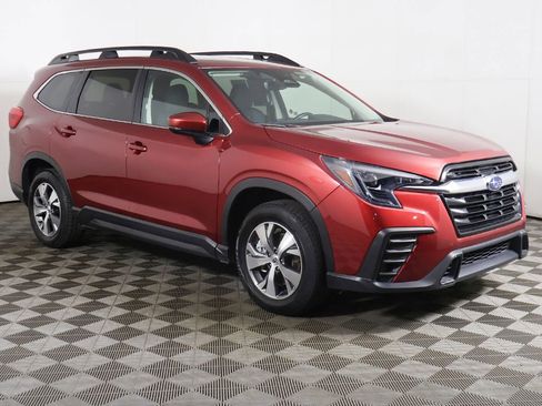 Used 2025 Subaru Ascent Premium AWD/4WD image 2