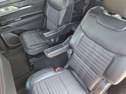 New 2026 Ford Explorer ST-Line w/ ST-Line Street Pack RWD image 18