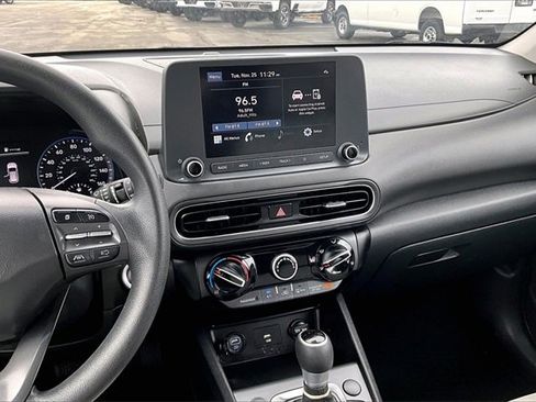 Used 2023 Hyundai Kona SEL image 9