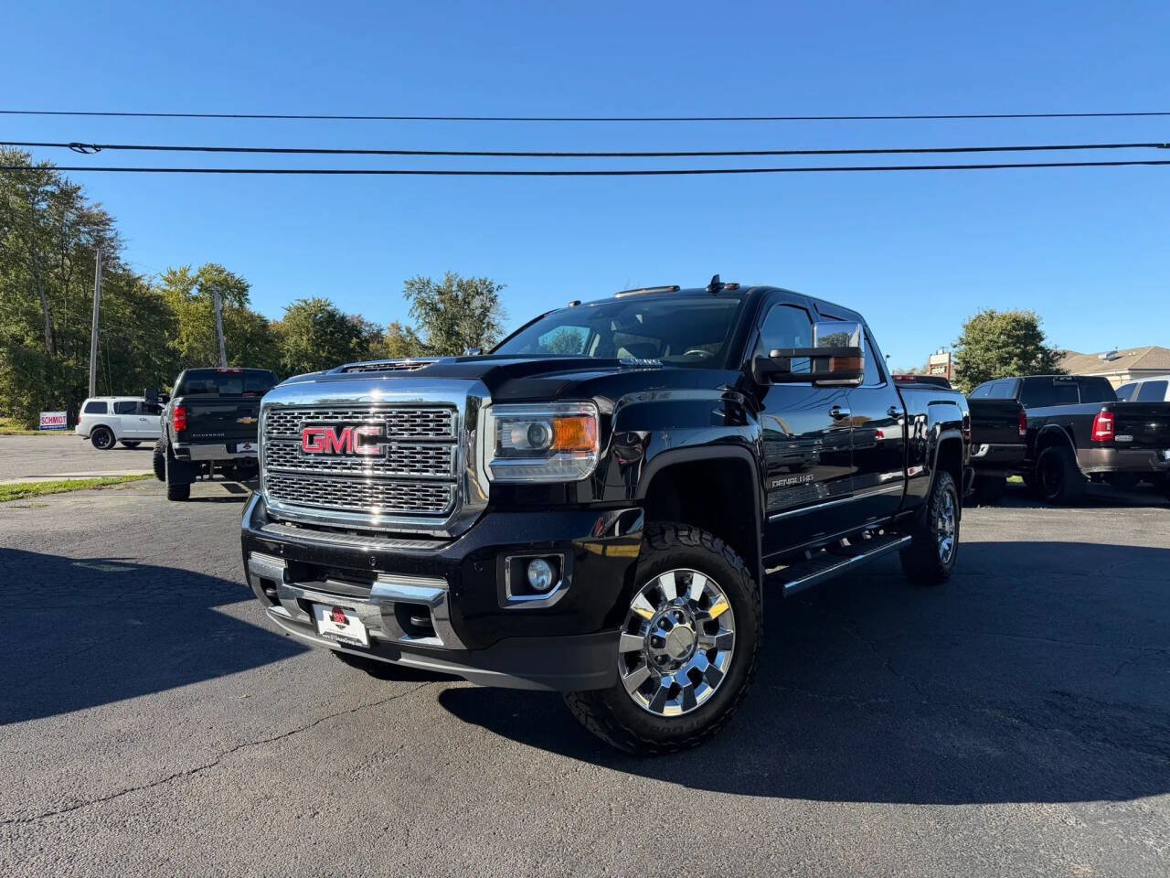 Used 2019 GMC Sierra 2500 Denali AWD/4WD image 1