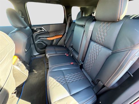 New 2025 Mitsubishi Outlander SEL image 25