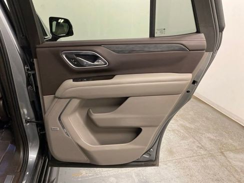 Used 2021 GMC Yukon SLT w/ SLT Premium Package AWD/4WD image 28