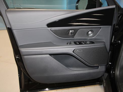 New 2026 Lincoln Nautilus Premier w/ Equipment Group 102A image 4