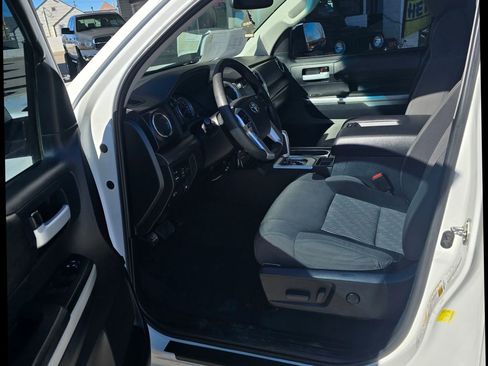 Used 2015 Toyota Tundra SR5 w/ SR5 Upgrade Package image 9