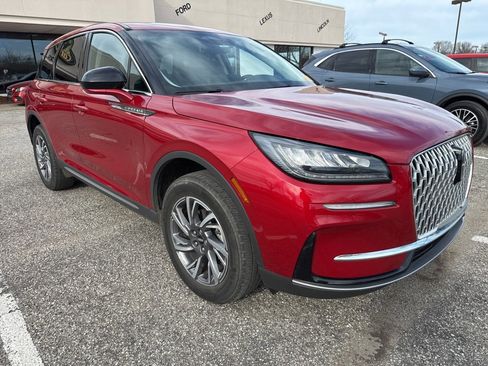 Used 2023 Lincoln Corsair AWD image 9