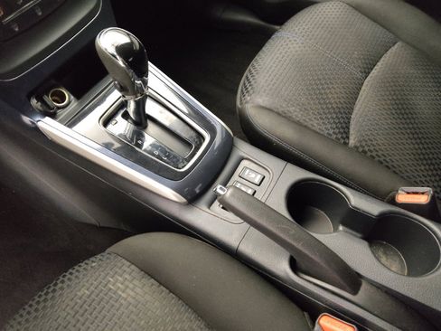 Used 2017 Nissan Sentra SR FWD image 26
