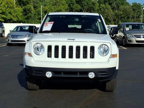 Used 2016 Jeep Patriot Sport w/ Power Value Group AWD/4WD image 2