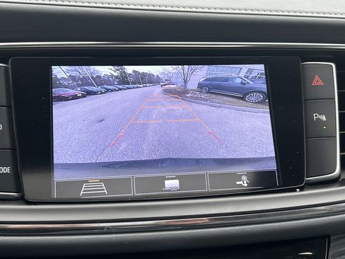 Used 2021 Buick Enclave Essence w/ Sound and Sites Package image 27