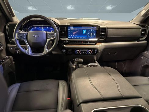 Used 2025 Chevrolet Silverado 1500 LT Trail Boss w/ Convenience Package II AWD/4WD image 15