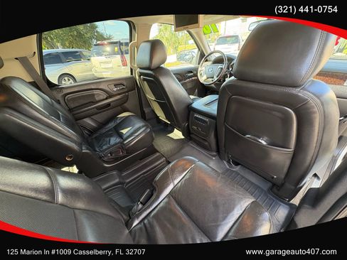 Used 2010 GMC Yukon Denali image 25
