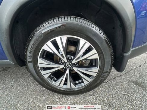 Used 2021 Nissan Rogue SV image 19