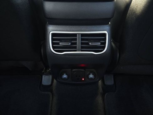 Used 2021 Hyundai Santa Fe Limited AWD/4WD image 20