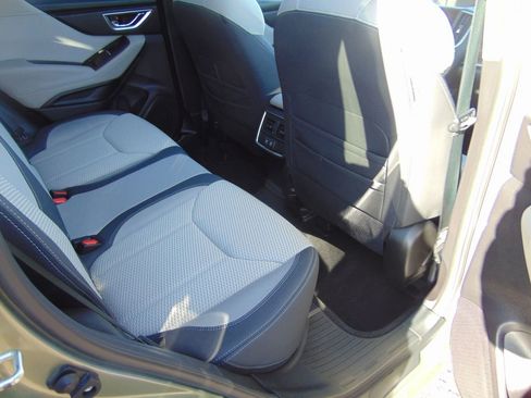 Used 2019 Subaru Forester Premium image 4