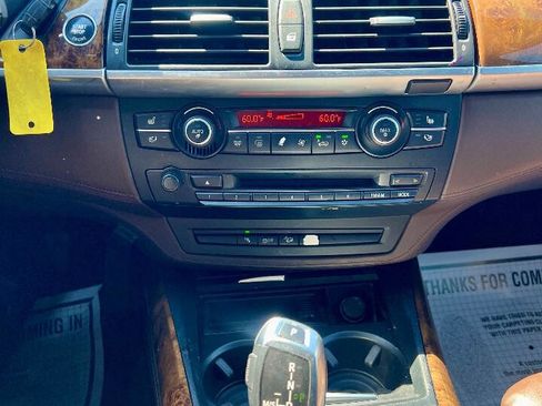 Used 2010 BMW X5 xDrive48i image 17