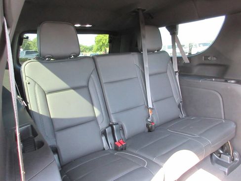 Used 2024 GMC Yukon XL Denali w/ Denali Reserve Package AWD/4WD image 30