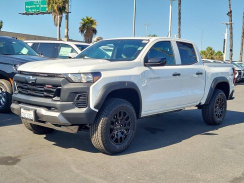 Used 2024 Chevrolet Colorado Trail Boss w/ LPO, Skid Plate Package AWD/4WD image 27