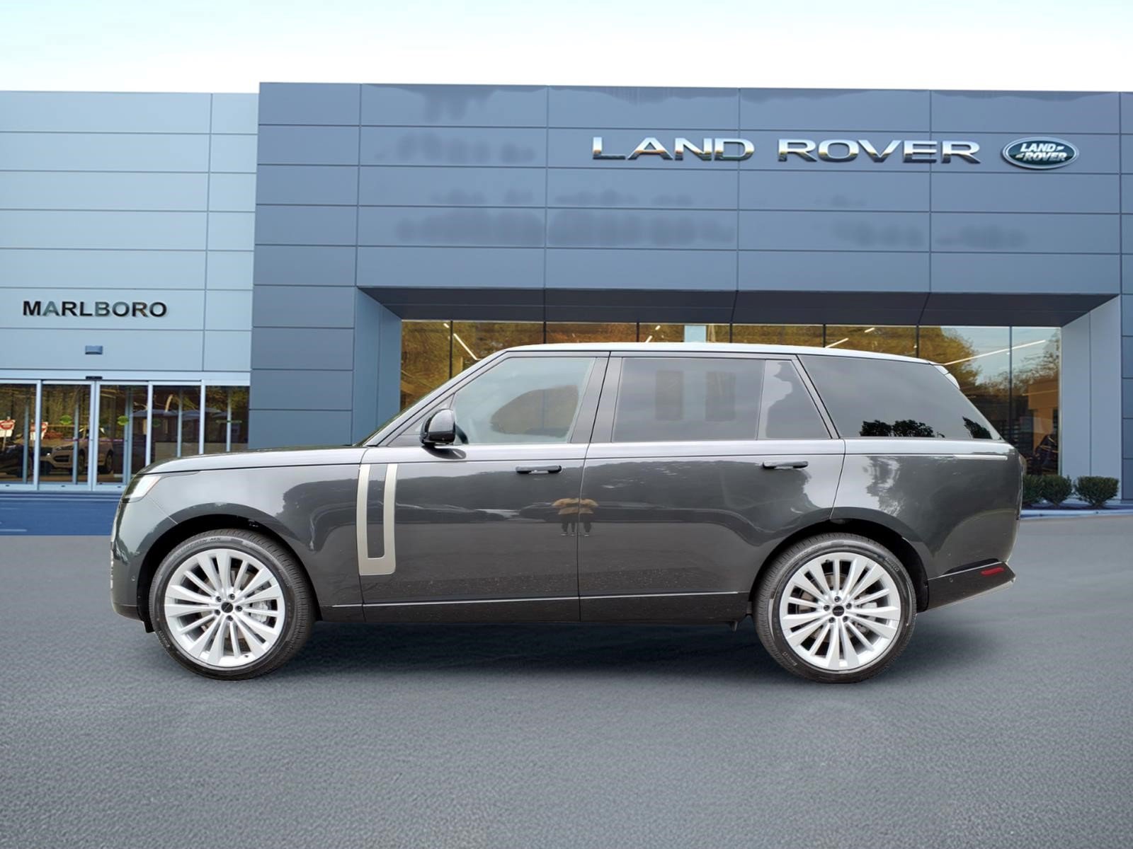 New 2026 Land Rover Range Rover Long Wheelbase SE AWD/4WD image 6
