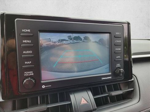 Used 2021 Toyota RAV4 LE FWD image 20