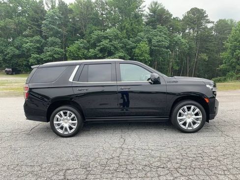 Used 2024 Chevrolet Tahoe High Country w/ Advanced Technology Package AWD/4WD image 10