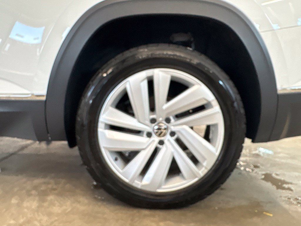 Used 2021 Volkswagen Atlas SEL AWD/4WD image 26