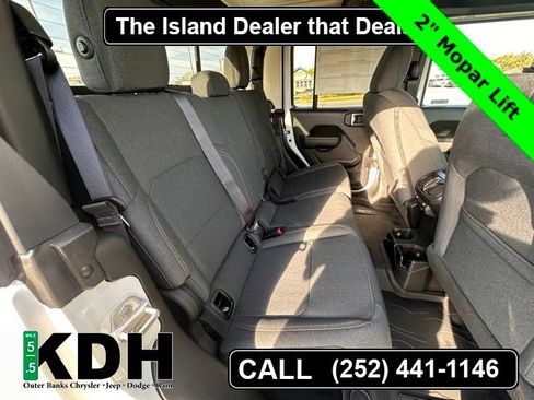 New 2025 Jeep Gladiator Sport AWD/4WD image 13