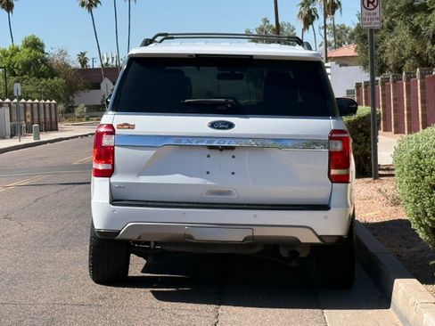 Used 2018 Ford Expedition XLT w/ Equipment Group 201A AWD/4WD image 5