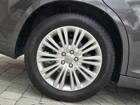 Used 2014 Chrysler 300 C image 41