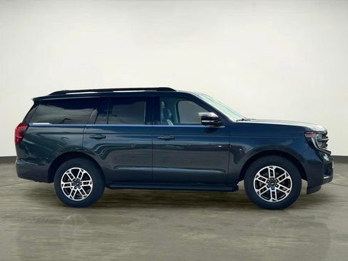 New 2025 Ford Expedition Active image 11