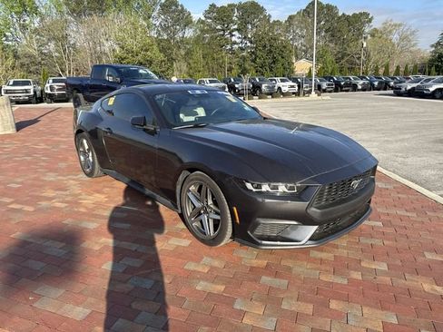 Used 2024 Ford Mustang Premium image 19