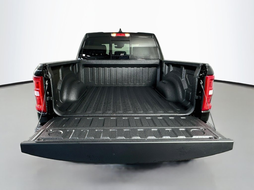 New 2026 RAM 1500 Laramie AWD/4WD image 16