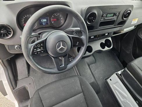 Used 2023 Mercedes-Benz Sprinter 2500 image 27
