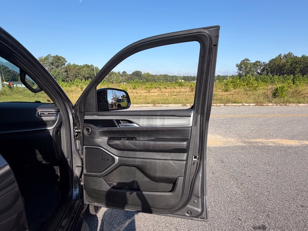 Used 2024 Jeep Wagoneer Series II RWD image 54