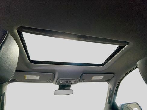 Used 2022 GMC Sierra 1500 SLT w/ SLT Premium Plus Package image 14