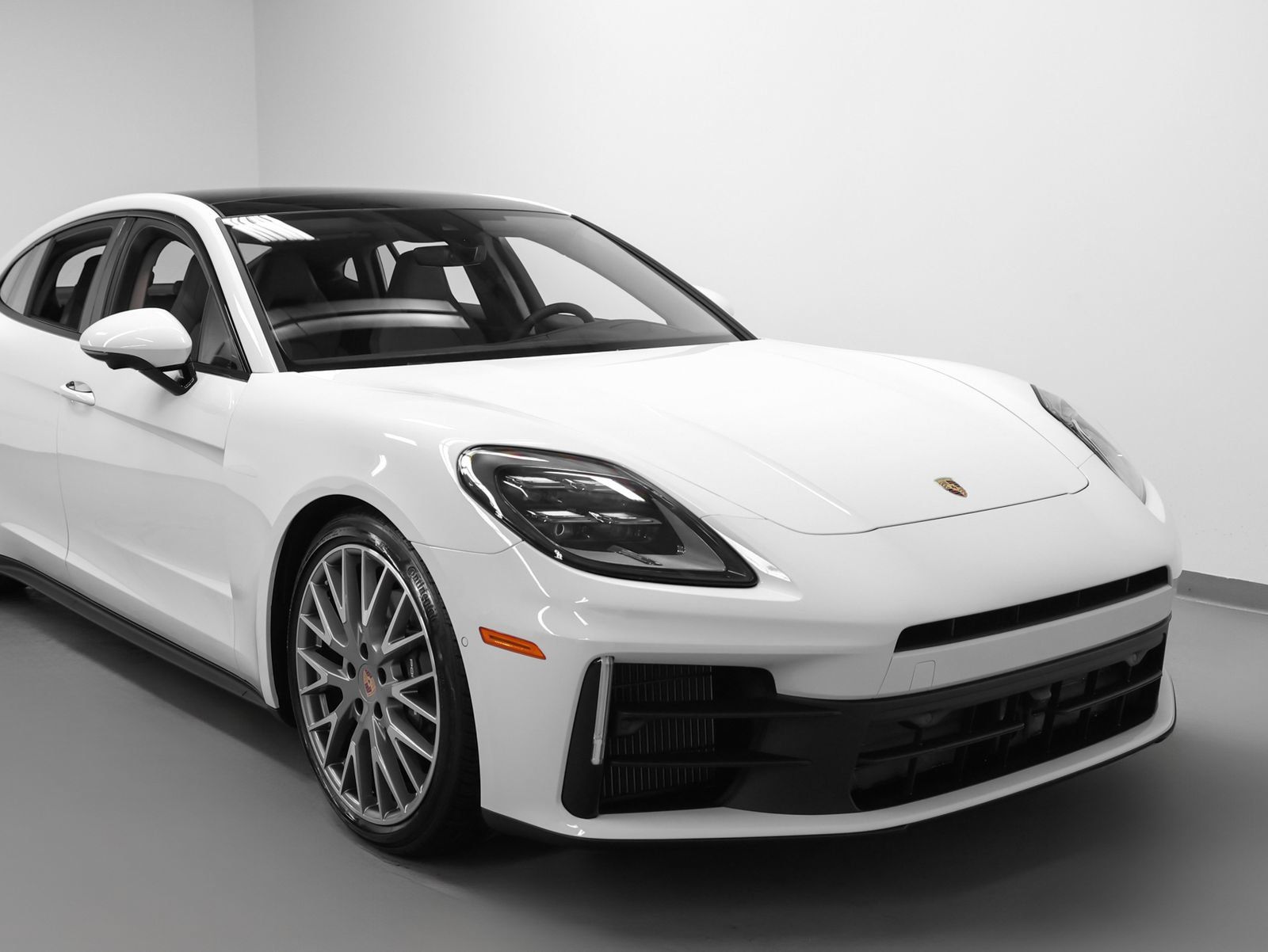 Certified 2026 Porsche Panamera 4 AWD/4WD image 9