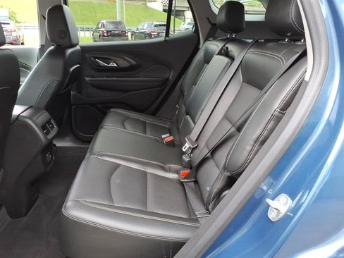 Used 2024 GMC Terrain SLT FWD image 8