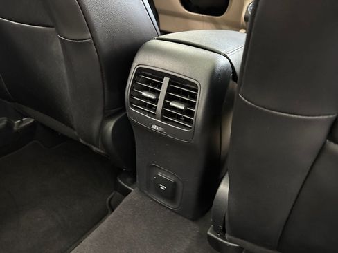 Used 2020 Ford Escape Titanium w/ Titanium Premium Package 2.0 AWD/4WD image 52
