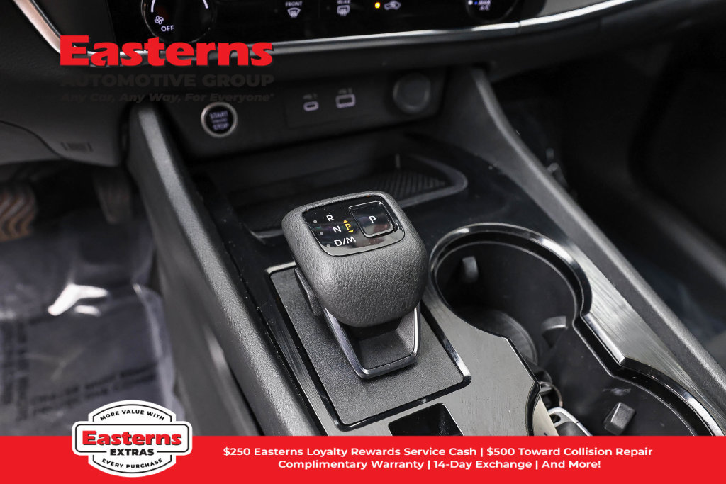 Used 2023 Nissan Rogue S AWD/4WD image 14
